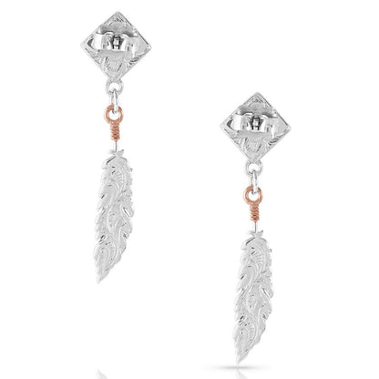 Montana Silversmiths Women's American Legends Feather Earrings Silver One Size