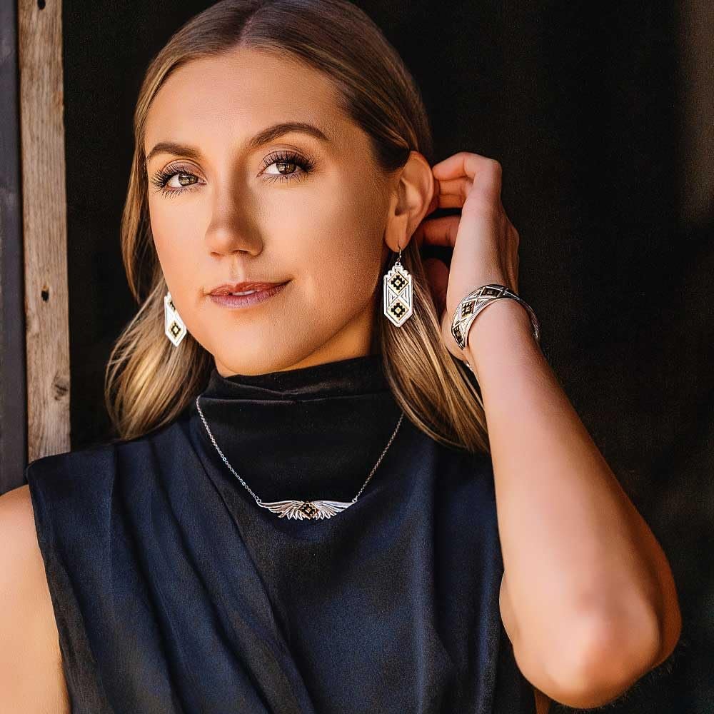 Montana Silversmiths Western Lifestyle Women's Feather Necklace